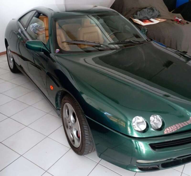 Usata Alfa Romeo GTV 220 CV (161 kW) 1997 Verde Coupé