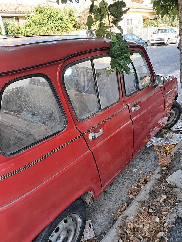 Usata 1990 Renault R4 Due volumi | 4000 € - Immagine 1/4