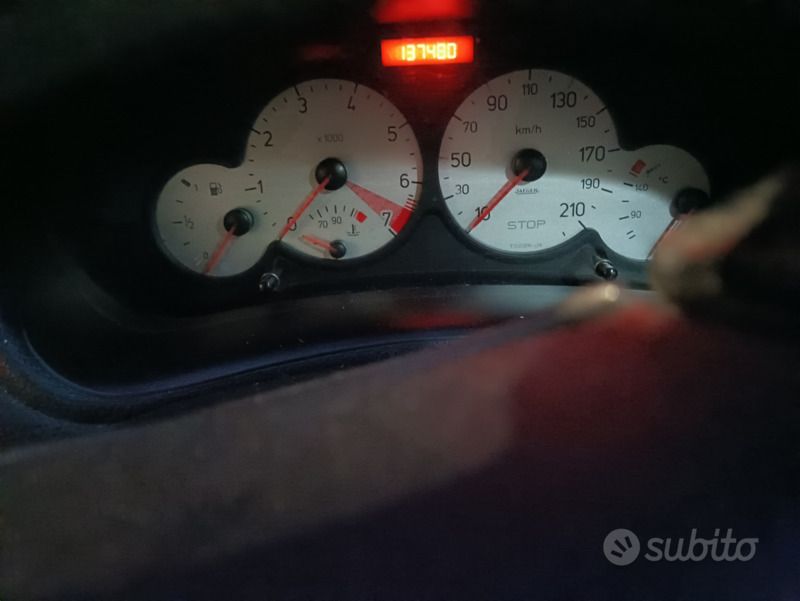 Usata Peugeot 206 CC 109 CV (80 kW) 2001 Blu Cabrio