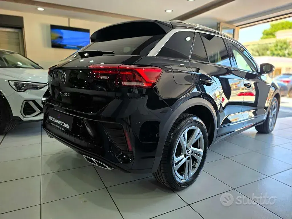 Usata VW T-Roc R-line Plus 116 CV (85 kW) 2025 Nero SUV