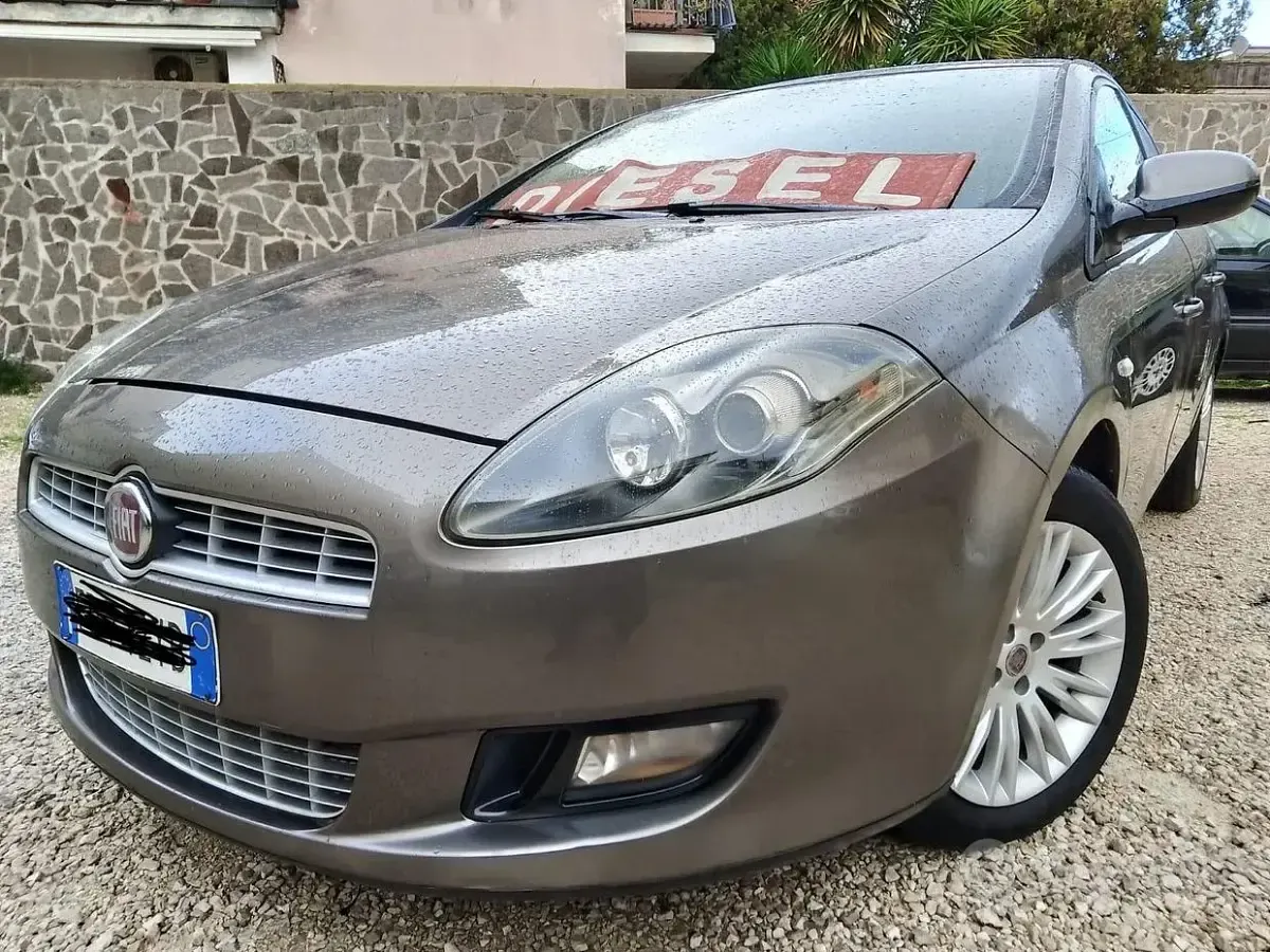 Usata Fiat Bravo 120 CV (88 kW) 2011 Grigio Utilitaria