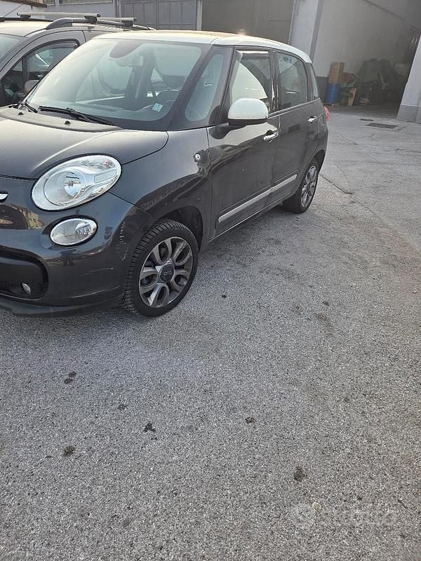 Usata Fiat 500L Living 80 CV (58 kW) 2014 Nero Monovolume