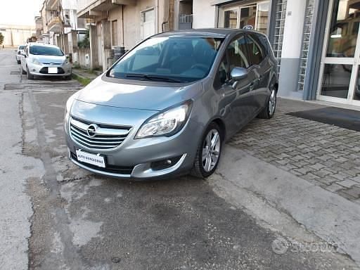 Usata Opel Meriva Design Edition 110 CV (80 kW) 2015 Blu Monovolume