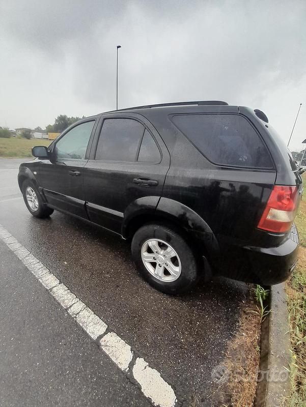 Usata 2006 Kia Sorento SUV | 3000 € (Buon prezzo) - Immagine 1/4