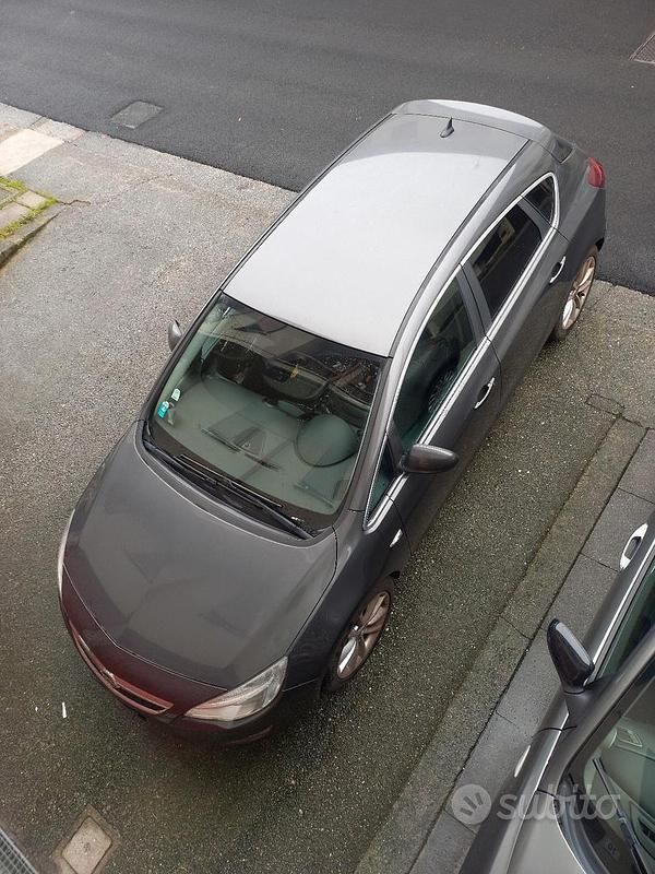 Usata Opel Astra 2012 Marrone Berlina