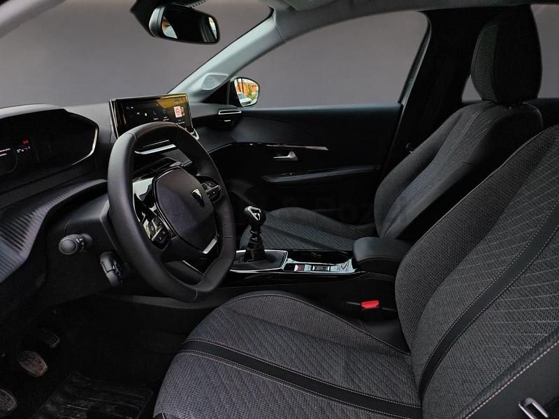 Usata Peugeot 208 Allure 102 CV (75 kW) 2025 Grigio Utilitaria