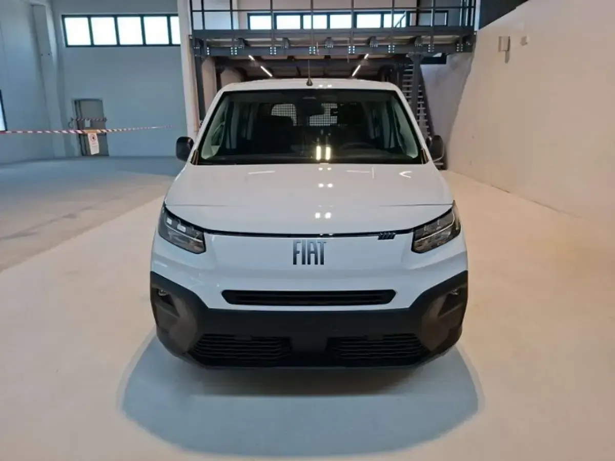 Nuova Fiat Doblò 102 CV (75 kW) 2026 Bianco Monovolume
