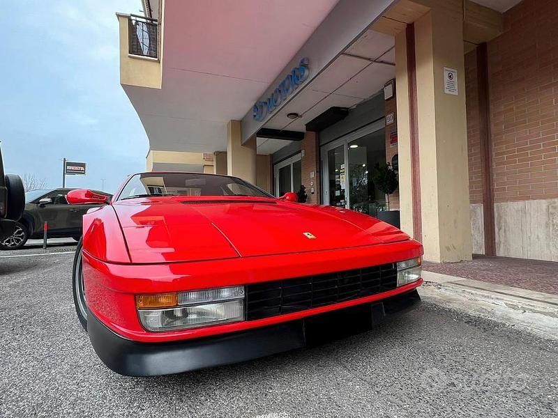 Usata Ferrari Testarossa 389 CV (286 kW) 1987 Rosso Coupé