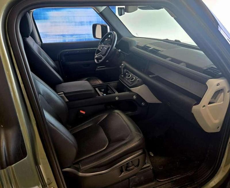 Käytetty Land Rover Defender SE 200 HP (147 kW) 2023 Other Katumaasturi