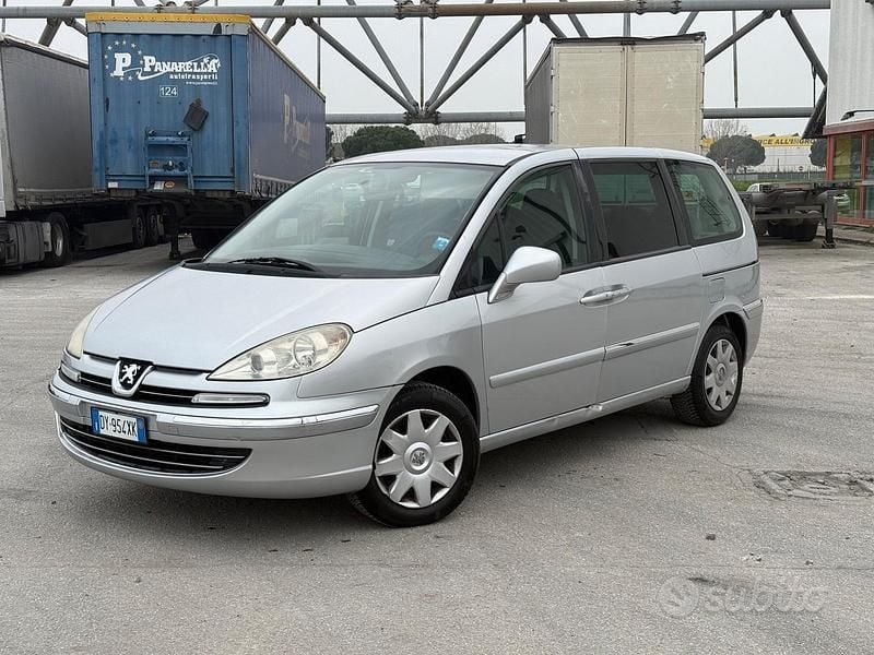 Usata Peugeot 807 135 CV (99 kW) 2010 Grigio Monovolume
