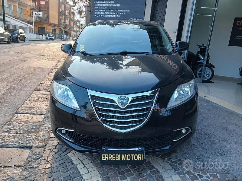 Usata Lancia Ypsilon S 95 CV (69 kW) 2013 Nero Utilitaria