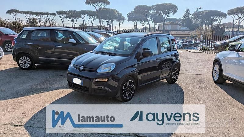 Blu Usata 2021 Fiat Panda Tre volumi | 8200 € (Super prezzo) - Immagine 1/4