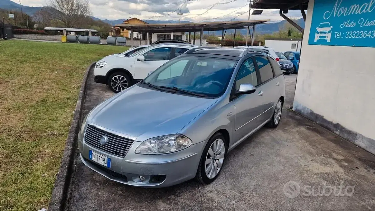 Usado Fiat Croma 150 HP (110 kW) 2007 Cinzento Carrinha