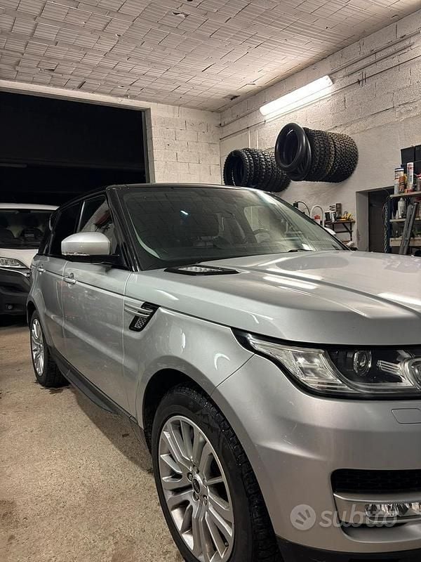 Grigio Usata 2014 Land Rover Range Rover HSE SUV | 15.000 € (Ottimo prezzo) - Immagine 1/4