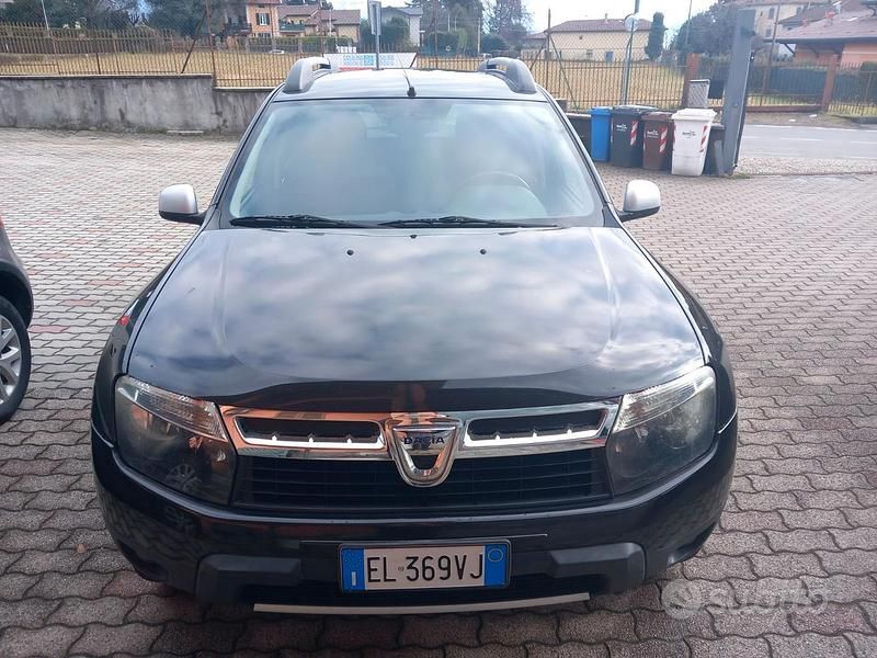Usata Dacia Duster Lauréate 110 CV (80 kW) 2012 Nero SUV