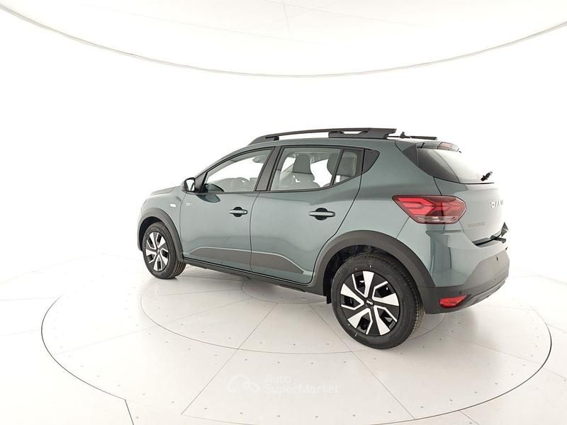 Nuova Dacia Sandero Expression 101 CV (74 kW) 2026 Verde Berlina