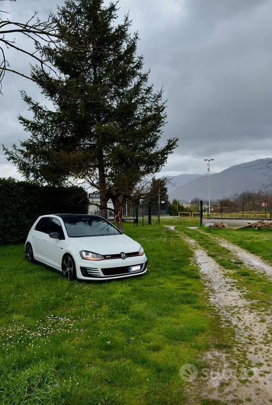 Bianco Usata 2016 VW Golf VII GTI Tre volumi | 20.500 € (Buon prezzo) - Immagine 1/4