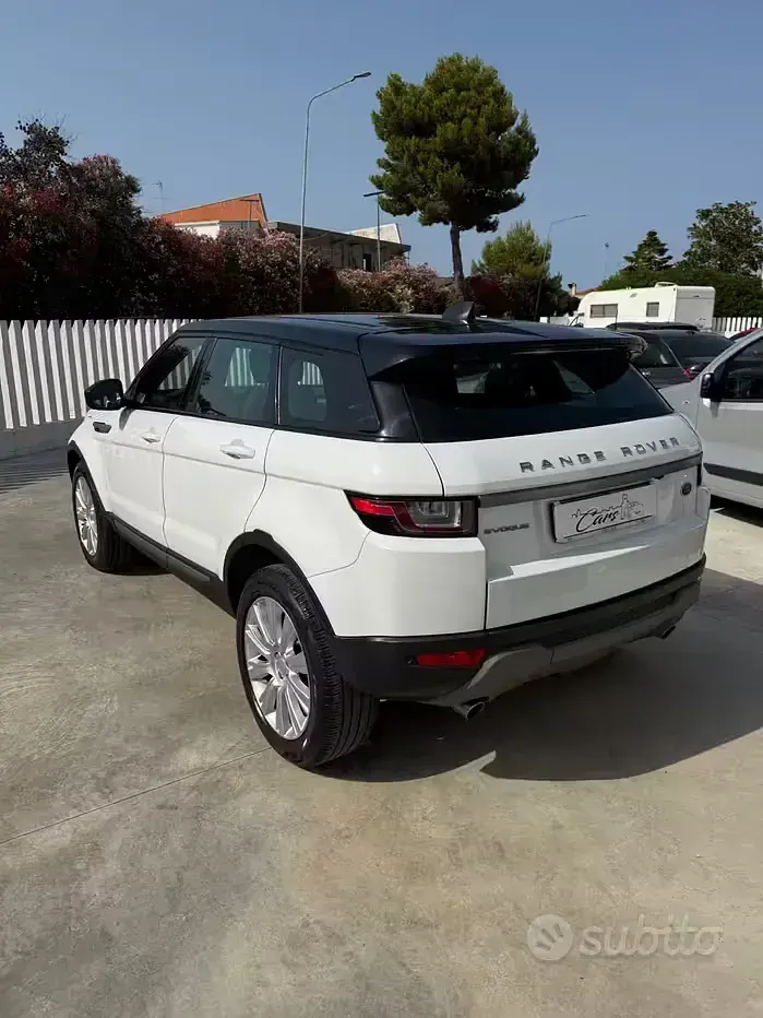 Usata Land Rover Range Rover evoque SE Dynamic 150 CV (110 kW) 2017 Bianco SUV