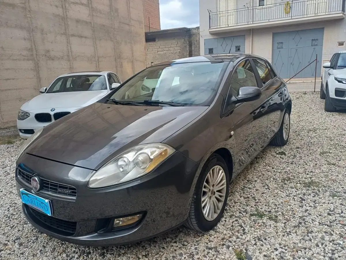 Usata Fiat Bravo Dynamic 120 CV (88 kW) 2009 Marrone Utilitaria