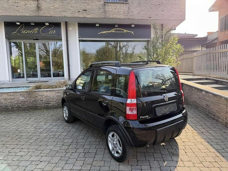 Usata Fiat Panda 4x4 Climbing 60 CV (44 kW) 2009 Nero Utilitaria
