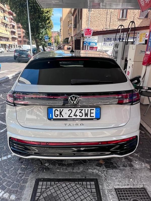 Usata VW Taigo R-line 110 CV (80 kW) 2022 Grigio SUV