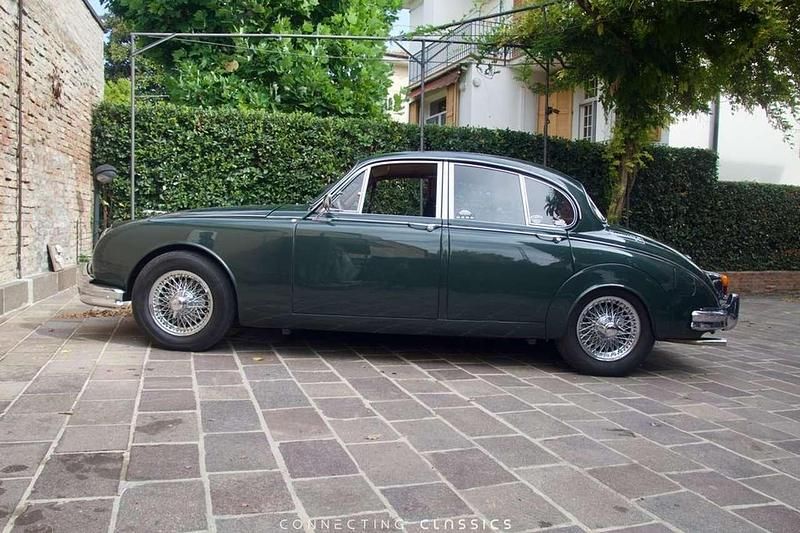 Usata Jaguar MK II 220 CV (161 kW) 1963 Opalescent dark green Berlina