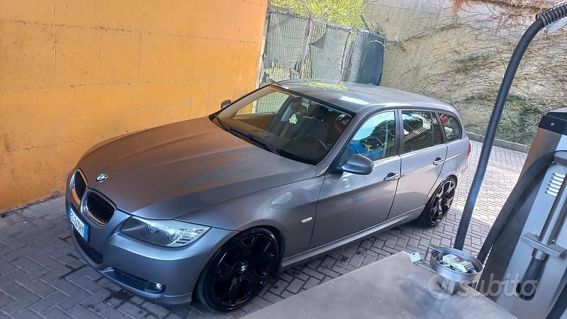 Usata BMW 320 Efficient Dynamics 177 CV (130 kW) 2010 Grigio Station wagon