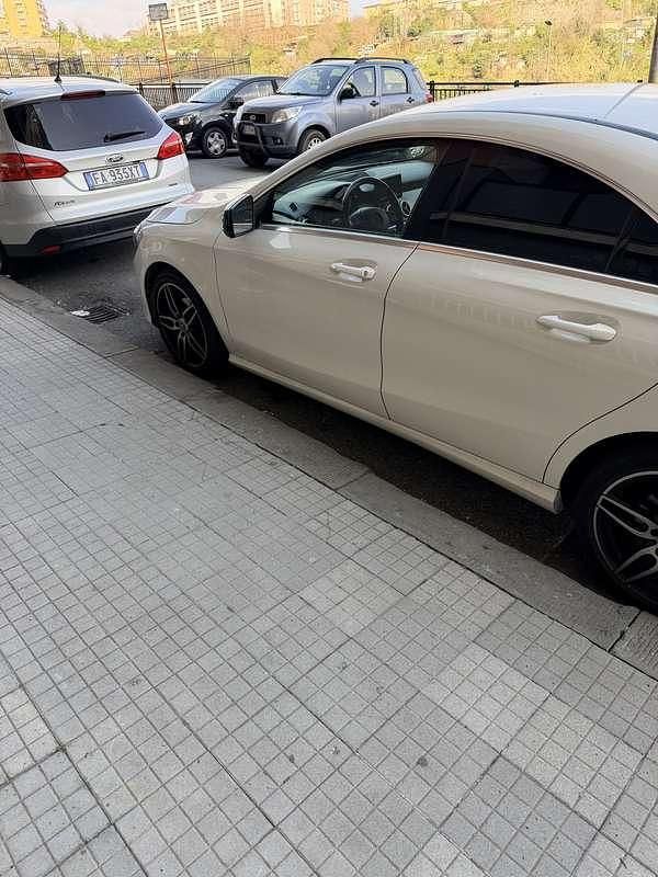 Begagnad Mercedes CLA200 136 HK (100 kW) 2015 Sedan