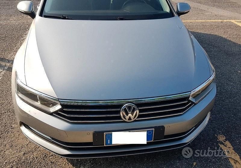 Usata VW Passat 150 CV (110 kW) 2016 Grigio Berlina