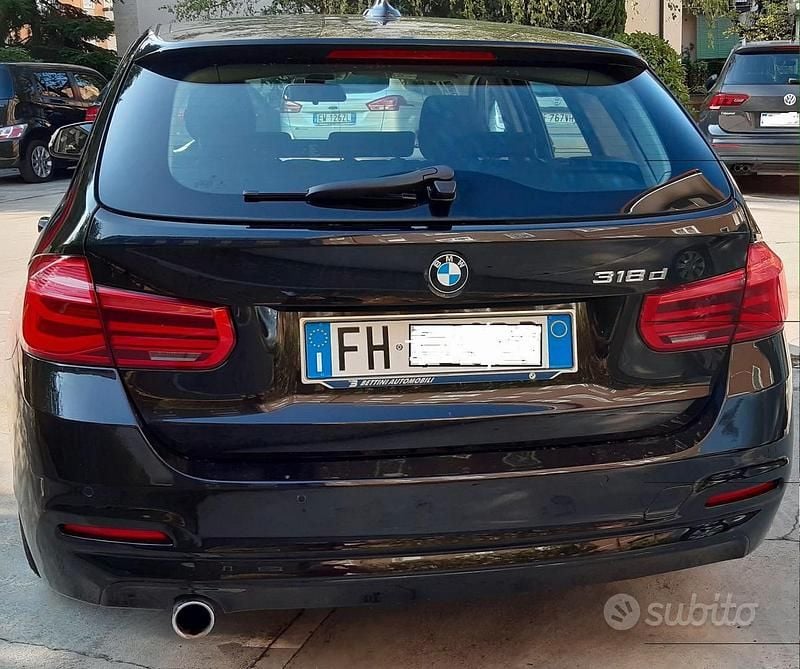 Begagnad BMW 318 150 HK (110 kW) 2017 Svart Kombi