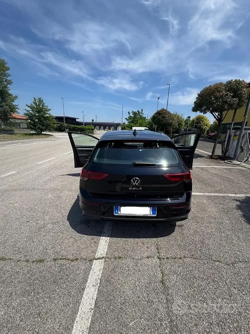 Usata VW Golf VIII 110 CV (80 kW) 2020 Nero Berlina