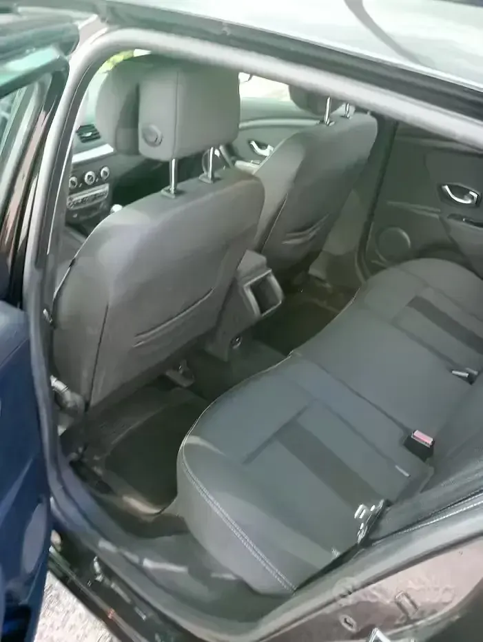 Usata Renault Mégane 110 CV (80 kW) 2010 Nero Berlina