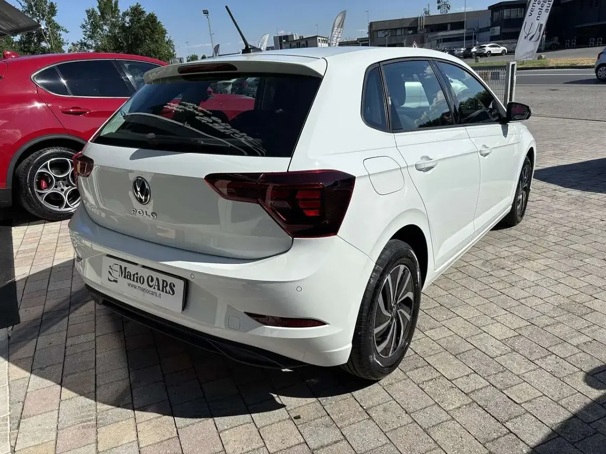 Usata VW Polo Life 95 CV (69 kW) 2023 Bianco Utilitaria
