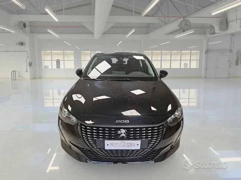 Usata Peugeot 208 Active 101 CV (74 kW) 2022 Nero Utilitaria