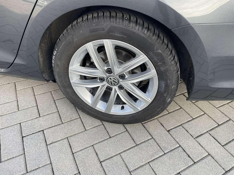 Usata VW Golf VII Business 131 CV (96 kW) 2019 Grigio Station wagon