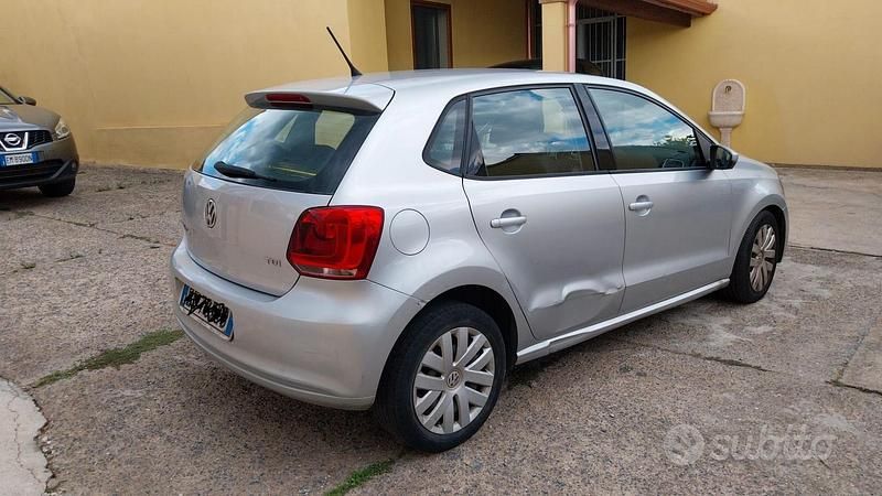 Usata VW Polo 90 CV (66 kW) 2011 Grigio Utilitaria