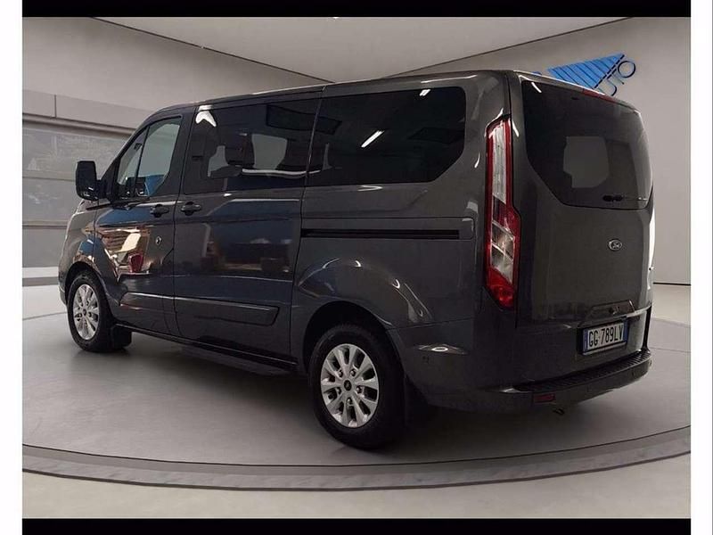 Usata Ford Tourneo Custom Titanium 131 CV (96 kW) 2021 Magnetic grey Furgone