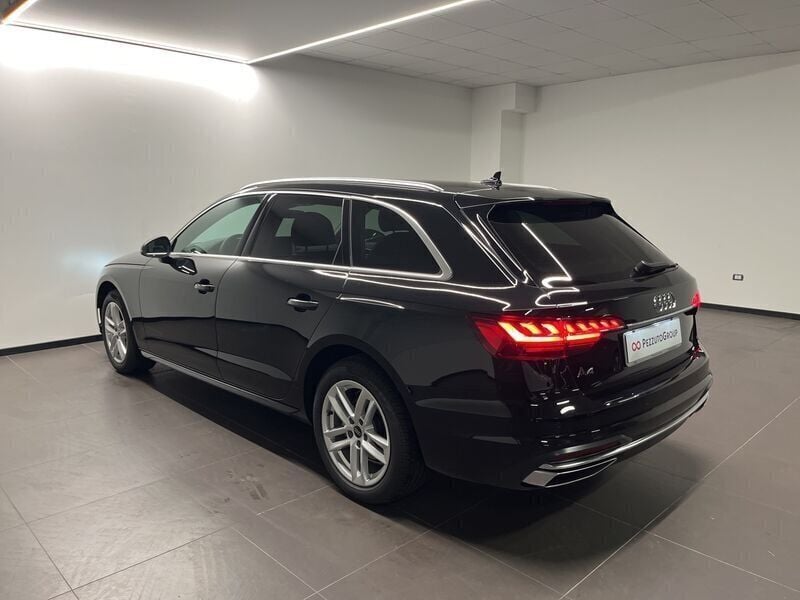 Nuova Audi A4 Advanced 163 CV (119 kW) 2025 Station wagon