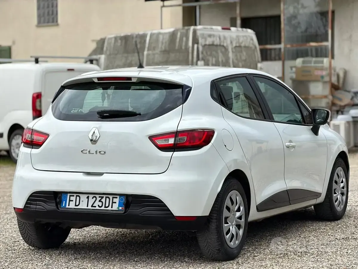 Usata Renault Clio IV Life 73 CV (53 kW) 2016 Bianco Berlina
