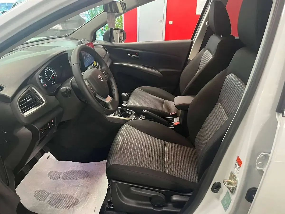 Nuova Suzuki SX4 S-Cross 129 CV (94 kW) 2026 Bianco SUV