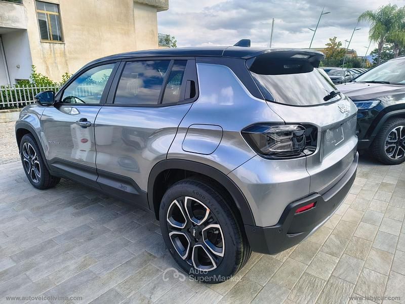 Nuova Jeep Avenger Summit 101 CV (74 kW) 2025 Grigio SUV