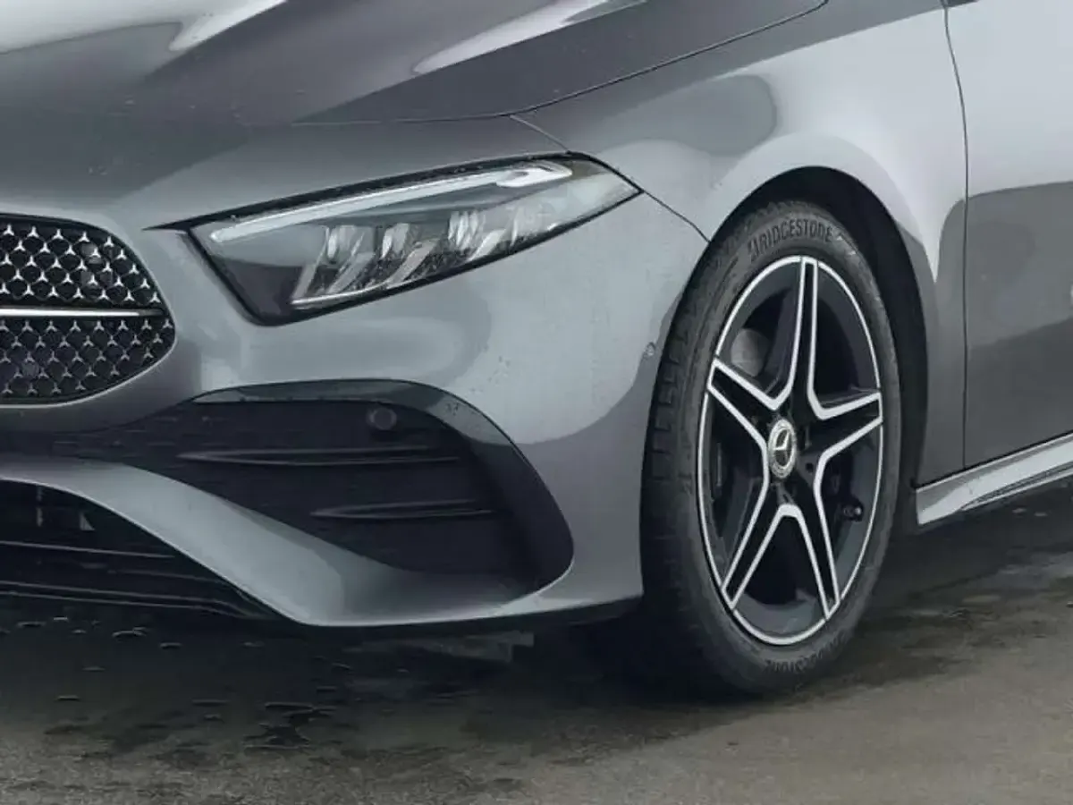 Usata Mercedes A180 Premium 136 CV (100 kW) 2024 Grigio Berlina
