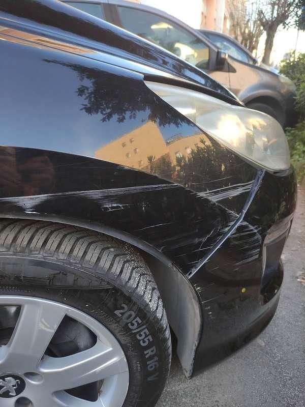 Usata Peugeot 308 Active 92 CV (67 kW) 2012 Nero Berlina