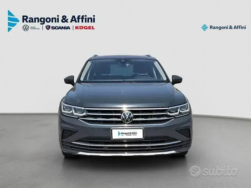 Usata VW Tiguan Elegance 150 CV (110 kW) 2022 Grigio SUV
