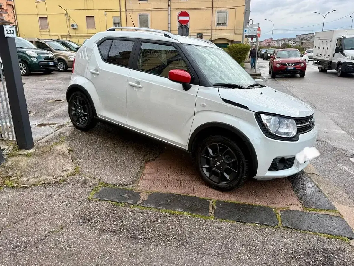 Usata Suzuki Ignis 90 CV (66 kW) 2018 Bianco SUV
