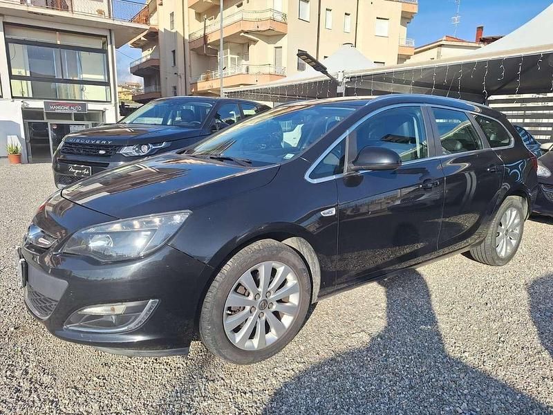Nero Usata 2014 Opel Astra S Station wagon | 5150 € (Cara) - Immagine 1/4