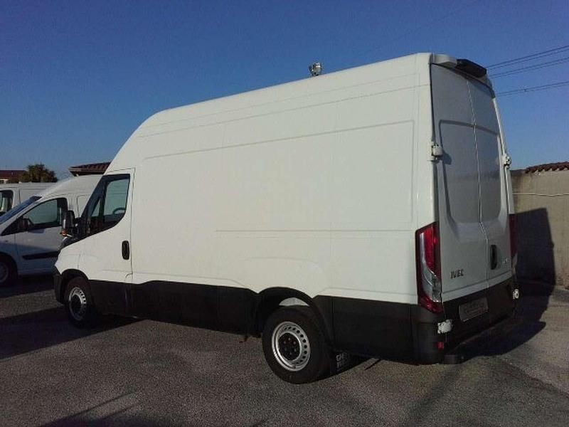 Usata Iveco Daily 150 CV (110 kW) 2014 Bianco