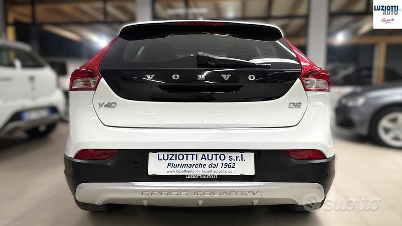 Occasion Volvo V40 CC 120 ch (88 kW) 2016 Blanc Break