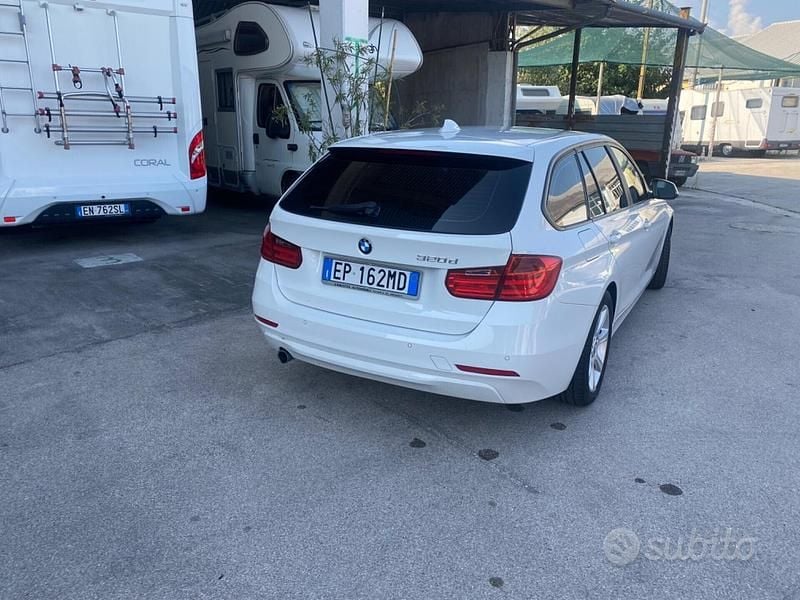 Usata BMW 320 184 CV (135 kW) 2012 Bianco Station wagon