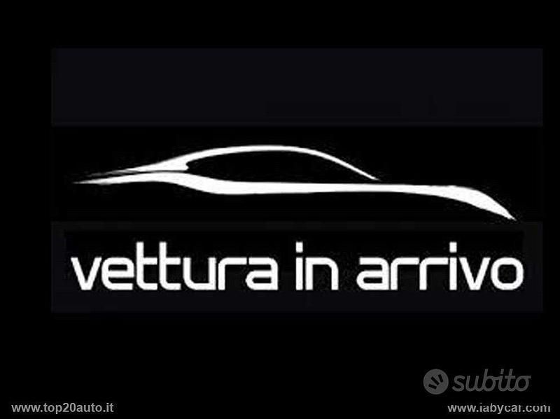 Usata Volvo V40 CC Kinetic 120 CV (88 kW) 2017 Nero Station wagon